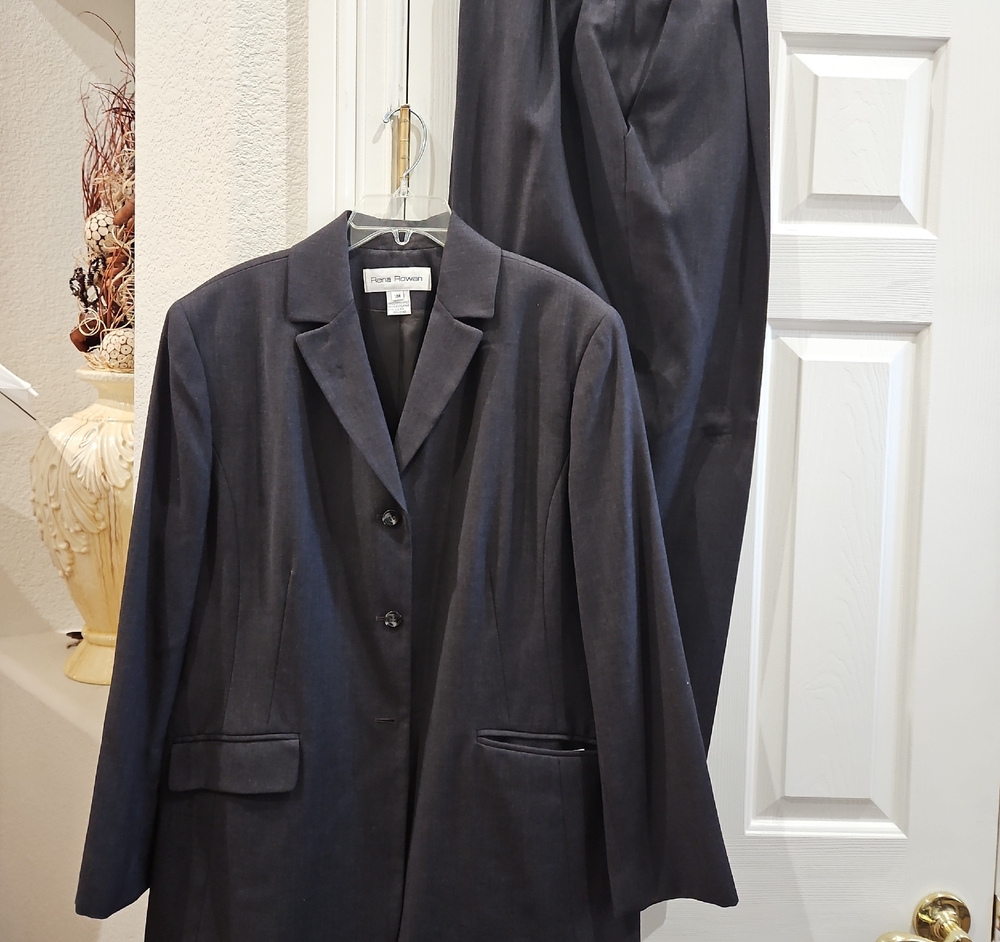 Rena Rowan Dark Gray Blazer & Suit Jacket